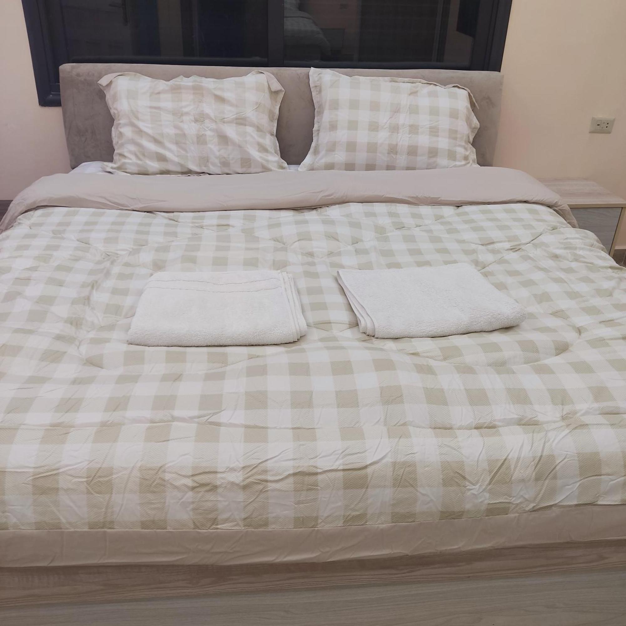 Lotus Housing For Furnished Apartments Джараш Экстерьер фото